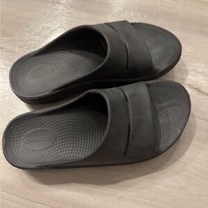 OOFOS Unisex Men's Women's Black Slide Sandals